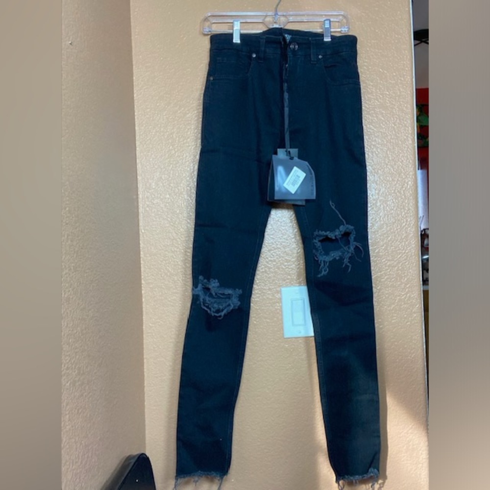 Marcell Von Berlin Men’s distressed black jeans